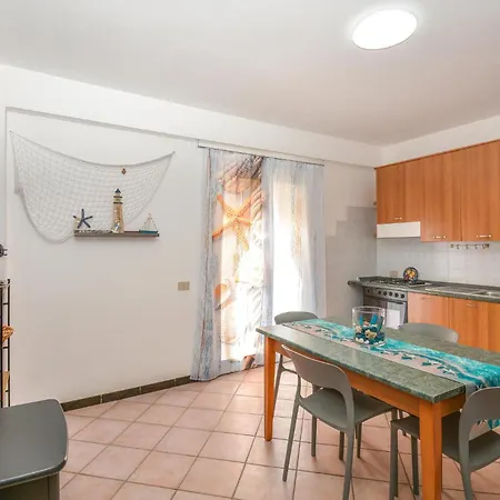 Appartamento 2 Bedroom Cozy In